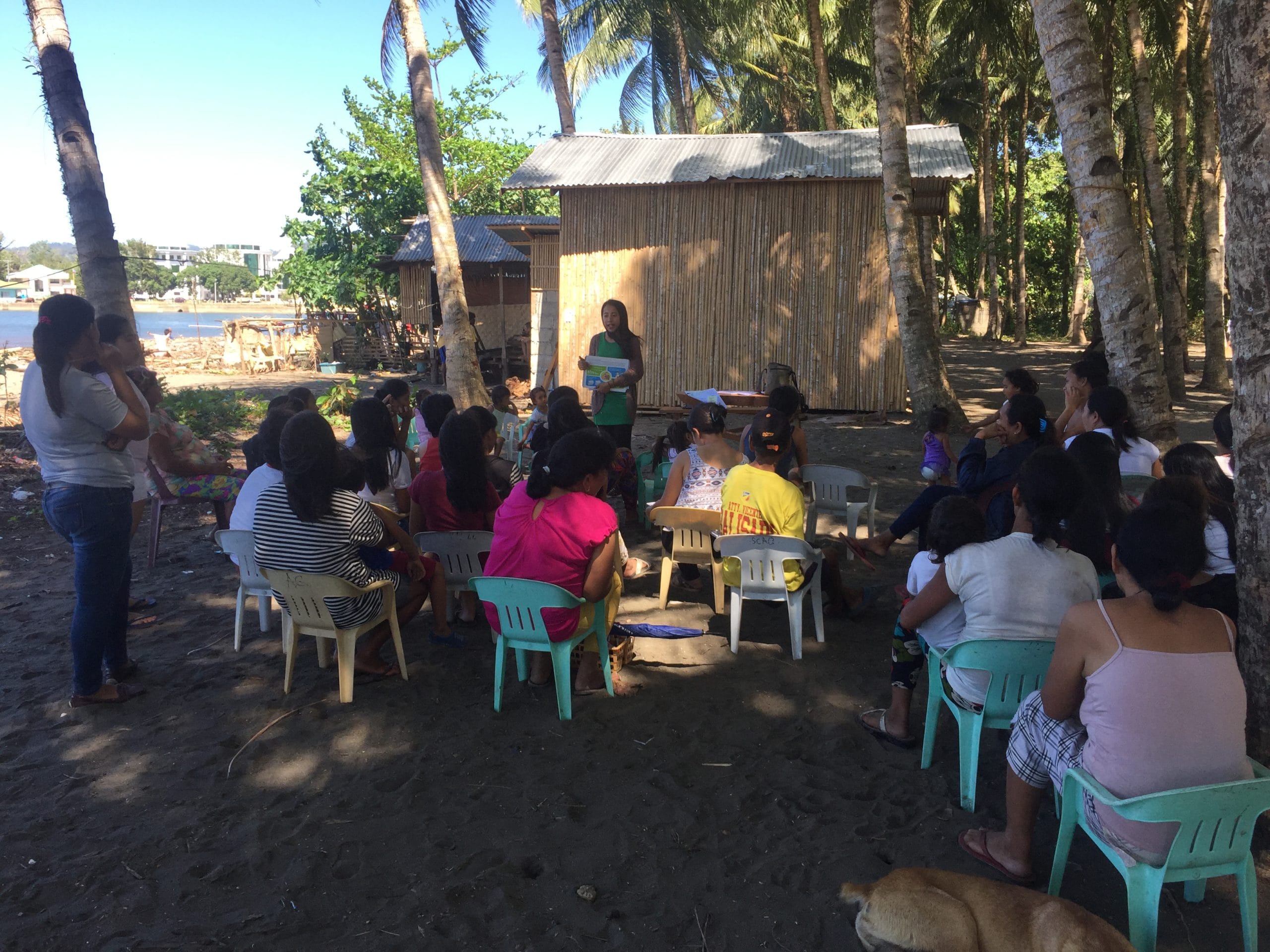 A Transform project trainer discusses various family planning methods 