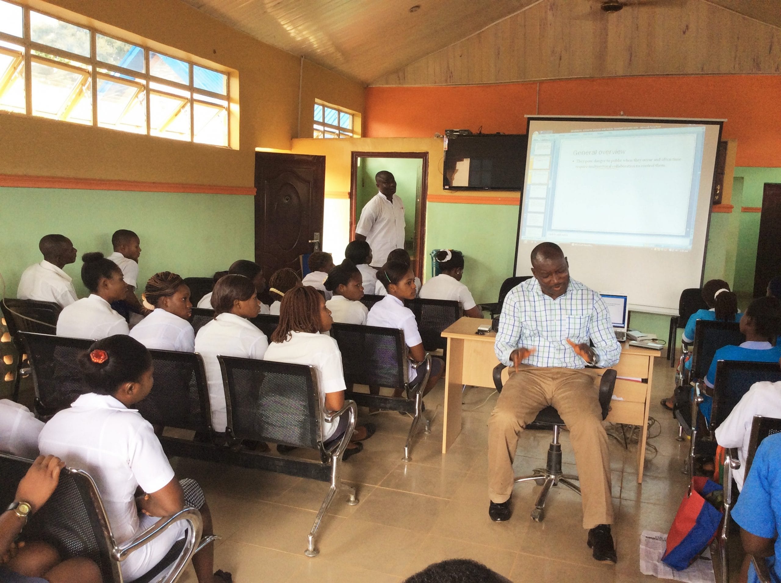 Health workers are receiving orientation training for the hub and spoke health systems in Nigeria.eiving o